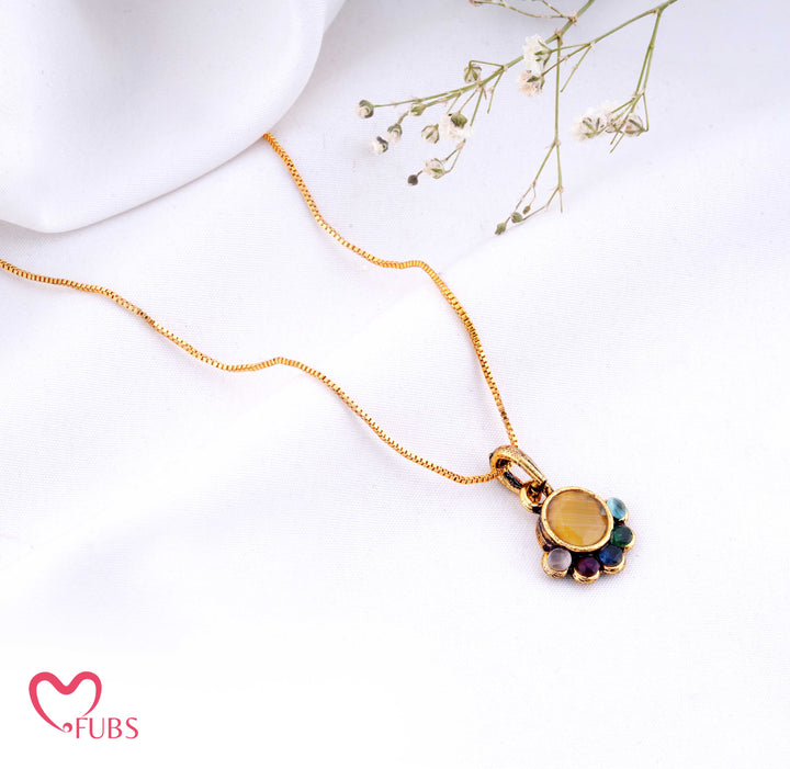 Daisy Bloom Pendant Necklace