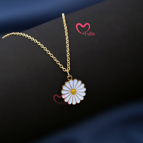 Blossoming Daisy Delight Necklace