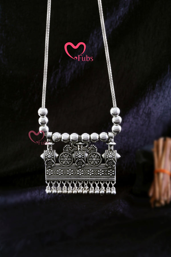Royal Rajasthani Long Necklace Ensemble