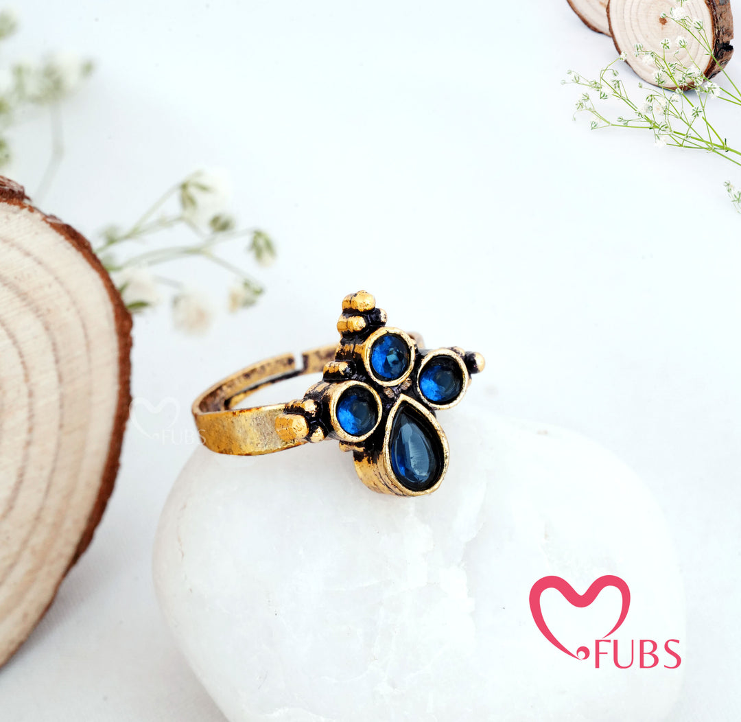 Traditional Antique Finish Cluster Stone Adjustable Ring