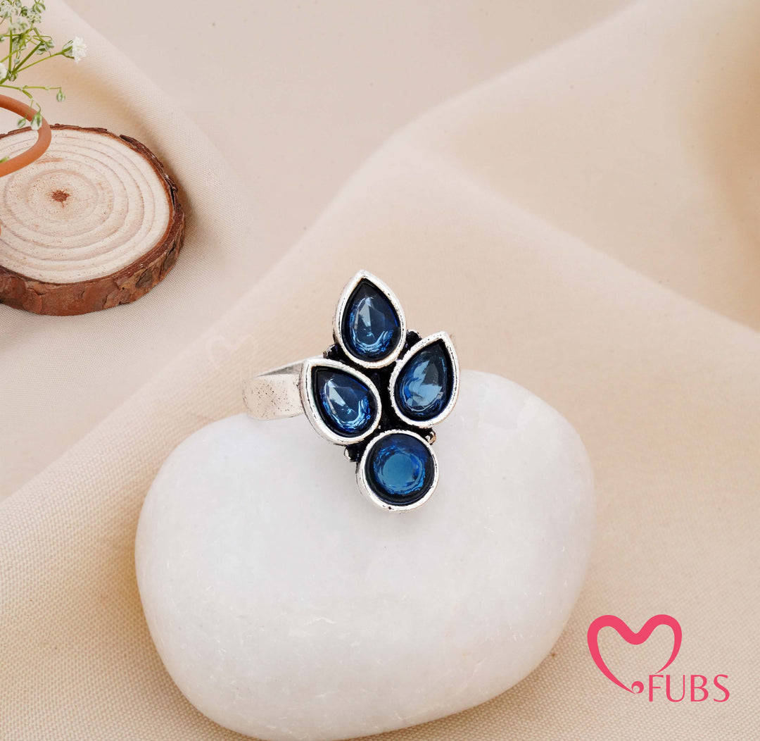 Aesthetic Oxidised Leaf Cluster Statement Adjustable Ring