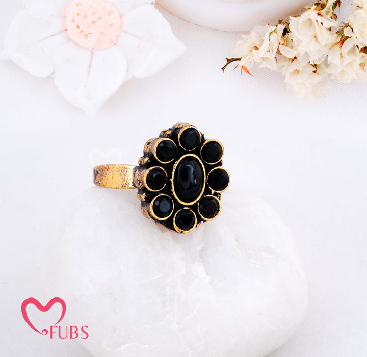 Traditional Antique Finish Clustered Stone Adjustable Ring