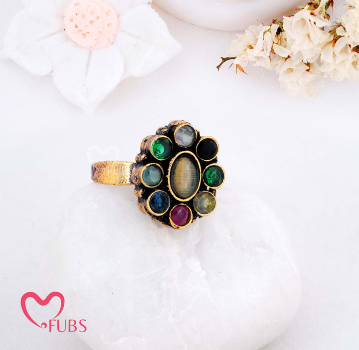 Traditional Antique Finish Clustered Stone Adjustable Ring
