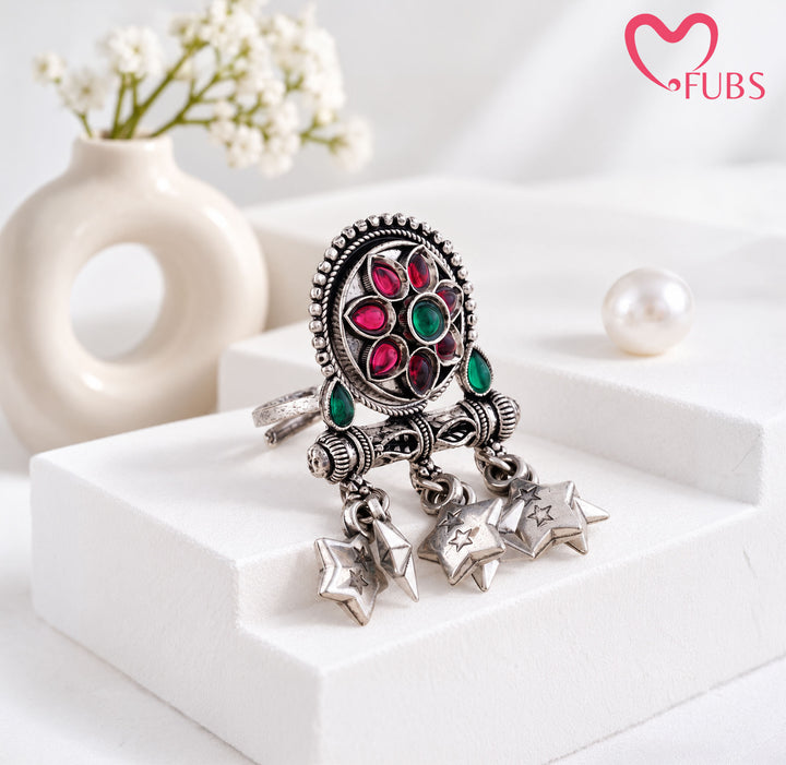 Rajwadi Oxidised Teardrop Stone Leaf Bar Ring
