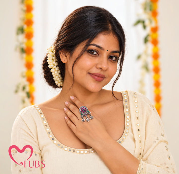 Kundan Oxidised Oval Petal Flower Star Ring