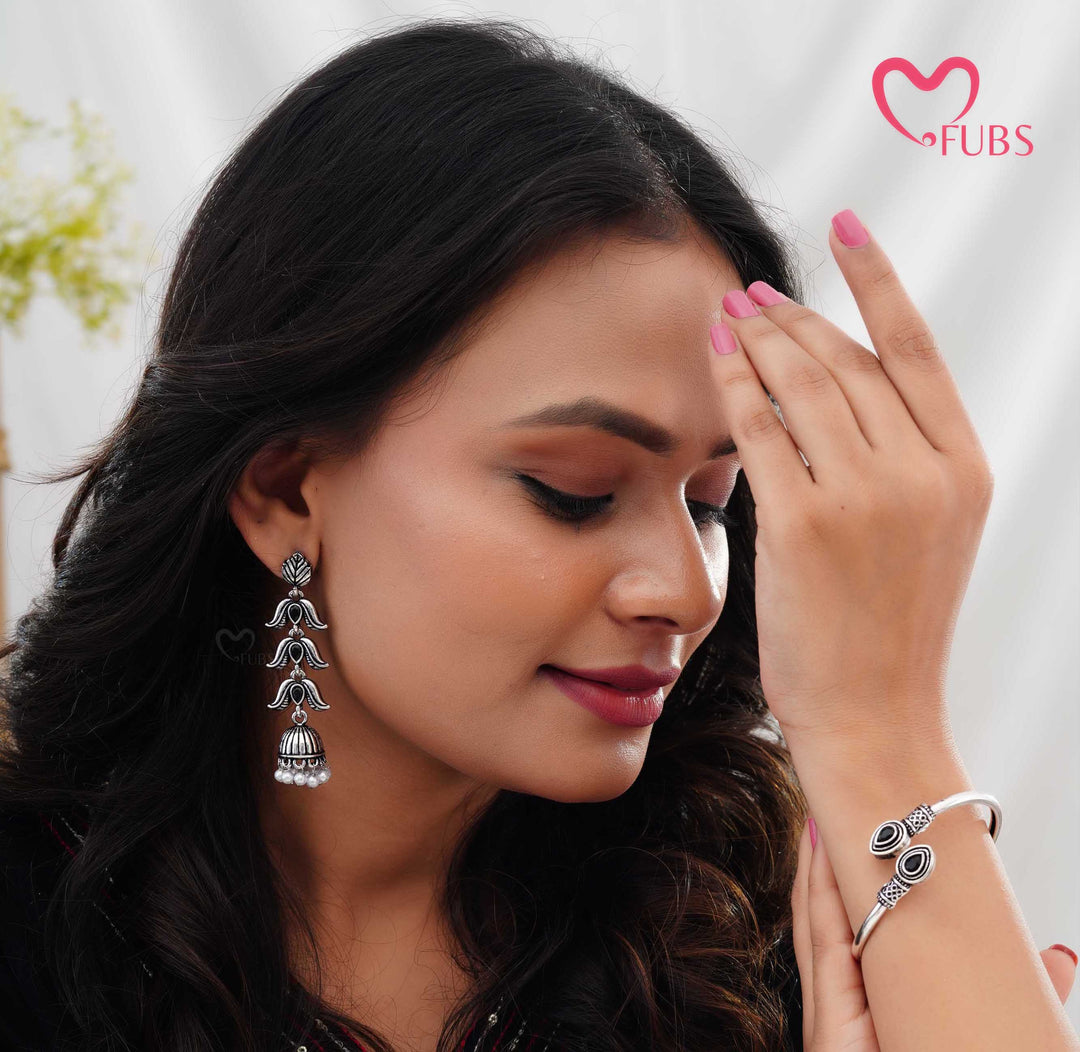 Royal Charms Oxidized Jewelry Set - Earring & Bracelet