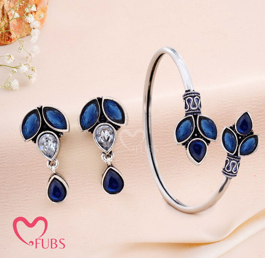 Elegant Leaf Stone Jewelry Set – Earrings & Bracelet