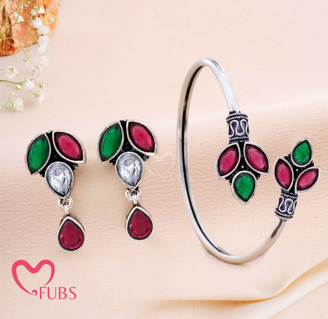 Elegant Leaf Stone Jewelry Set – Earrings & Bracelet