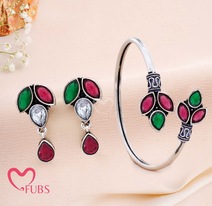 Elegant Leaf Stone Jewelry Set – Earrings & Bracelet