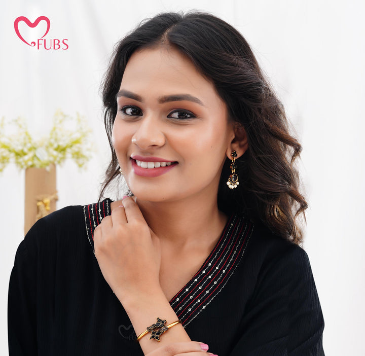 Golden Aura Combo Set - Earring & Bracelet