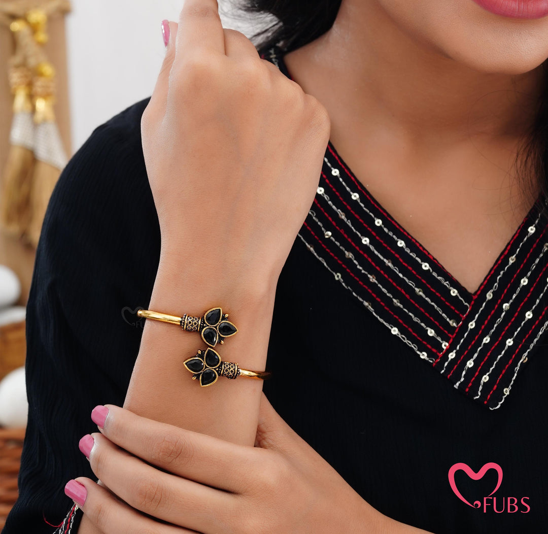 Midnight Blossom Earring Bracelet Combo