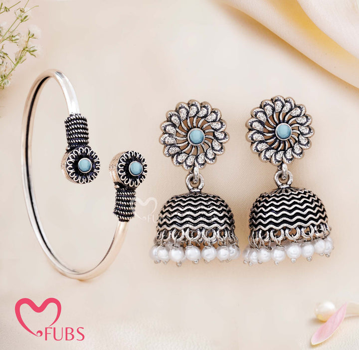 Artistic Ethnic Jewelry Combo – Earrings & Bracelet