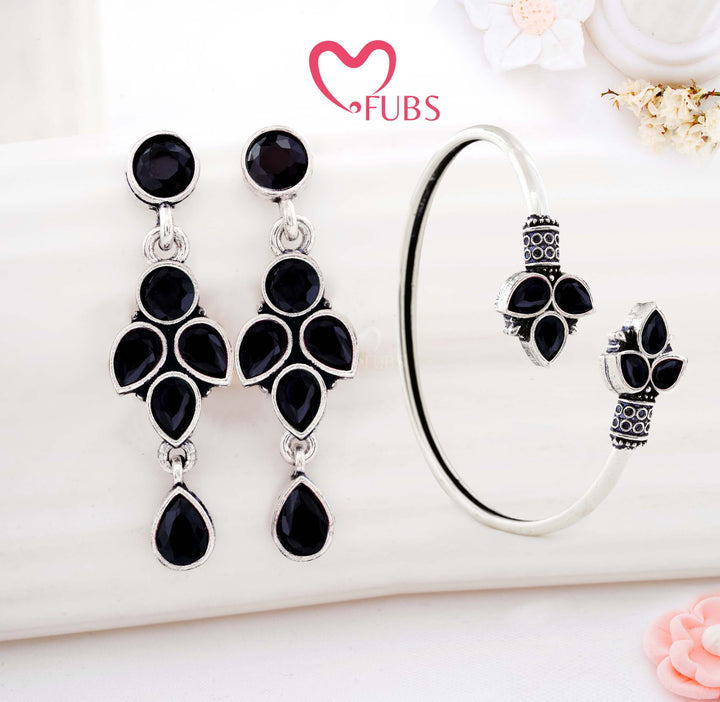 Graceful Floral Earring & Bracelet Combo