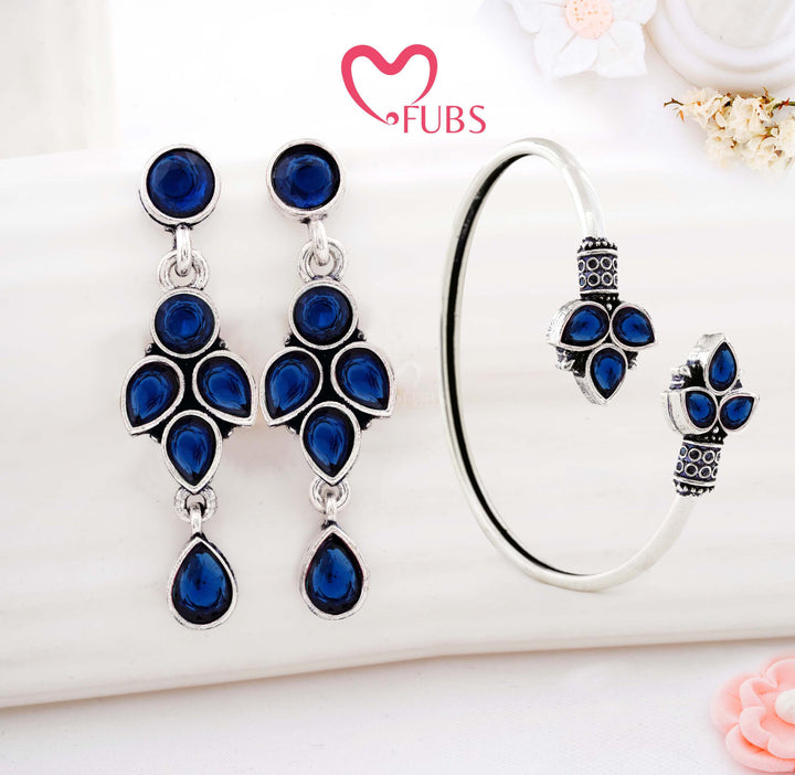 Graceful Floral Earring & Bracelet Combo