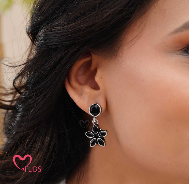 Floral Motif Jewelry Set – Earrings & Bracelet Combo