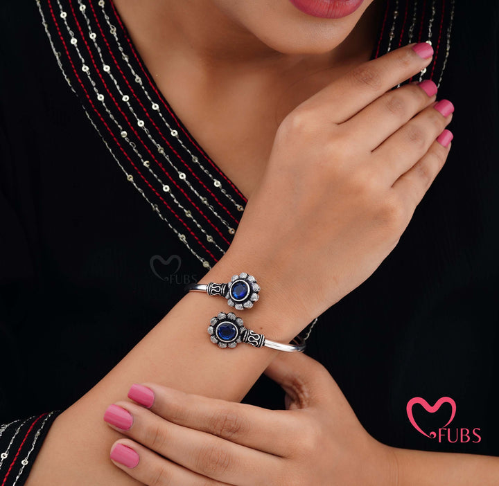 Traditional Oxidized Earring & Bracelet Combo