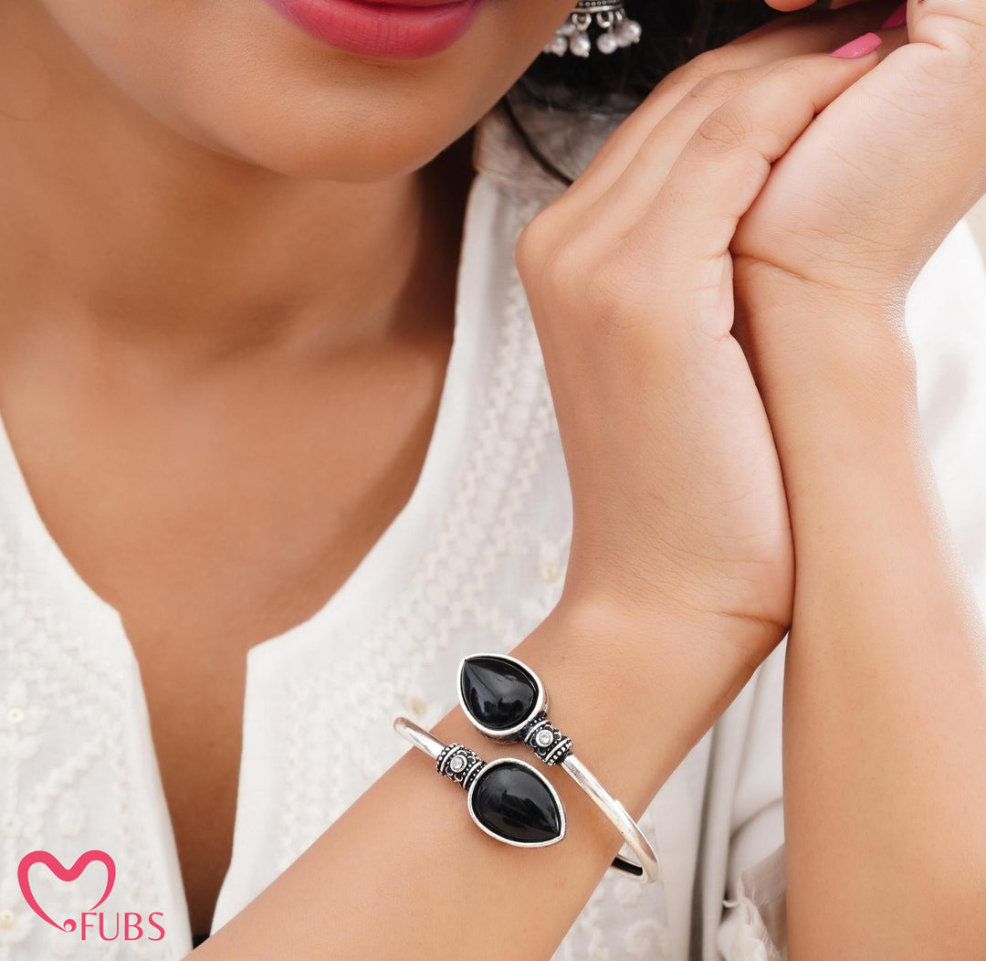 Traditional Teardrop Stone Kada with Jhumka Earrings Set