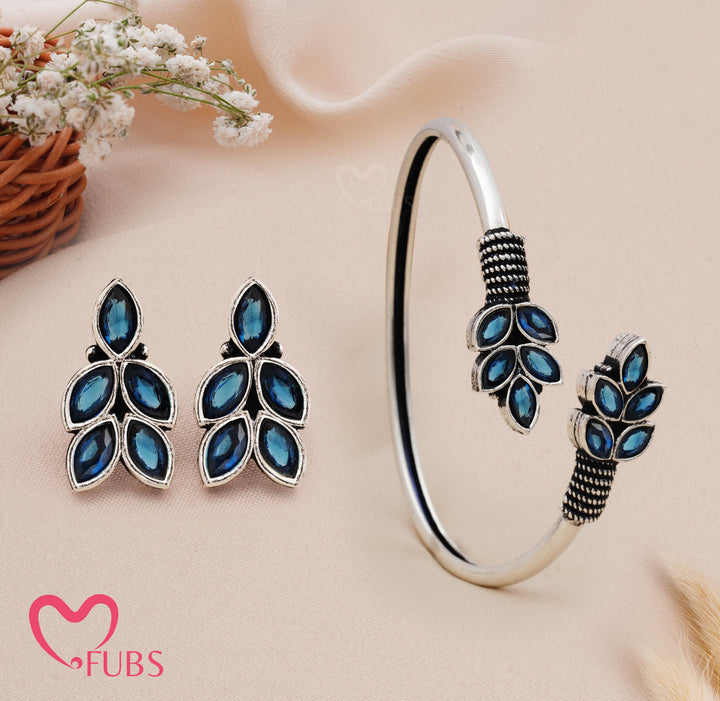Traditional Leaf Design Bracelet with Matching Earrings