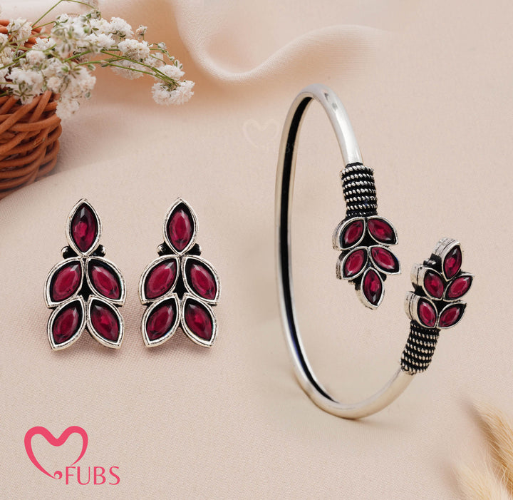 Traditional Leaf Design Bracelet with Matching Earrings