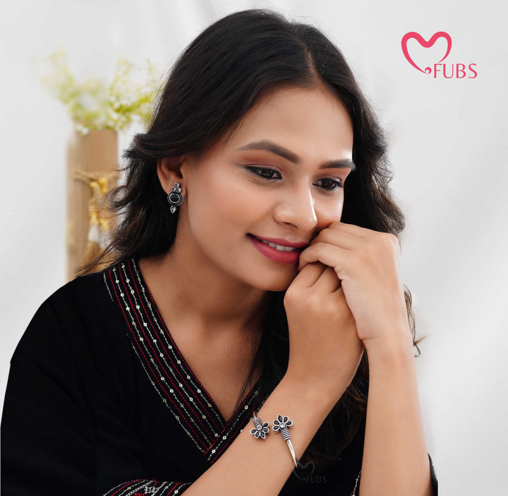 Teardrop Stone Earrings & Oxidized Finish Floral Bangle Set