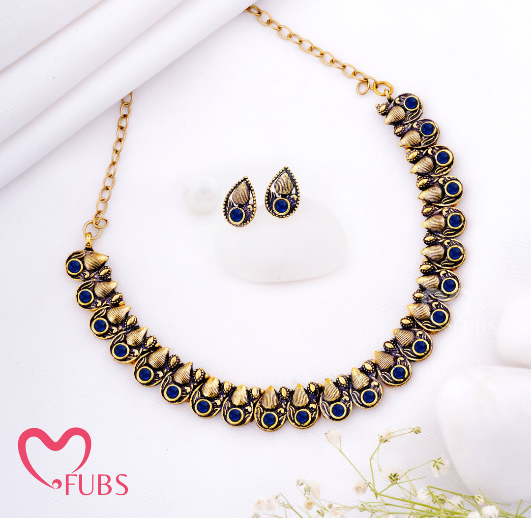 Traditional Peacock Design Choker Set