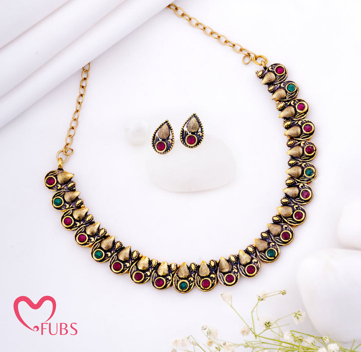 Traditional Peacock Design Choker Set