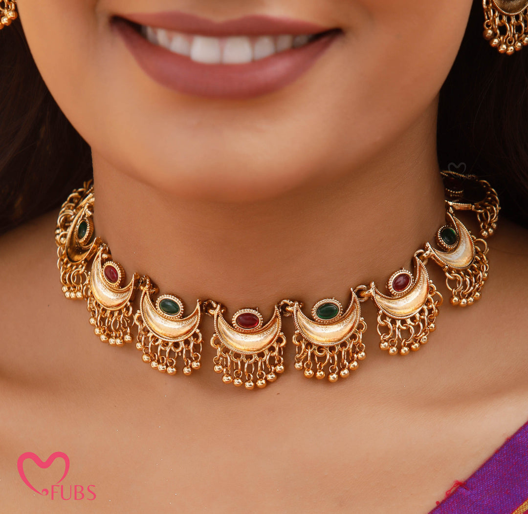 Traditional Crescent Moon Necklace Set with Earrings