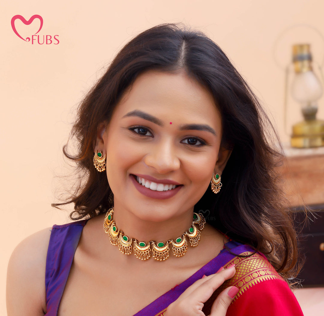 Traditional Crescent Moon Necklace Set with Earrings