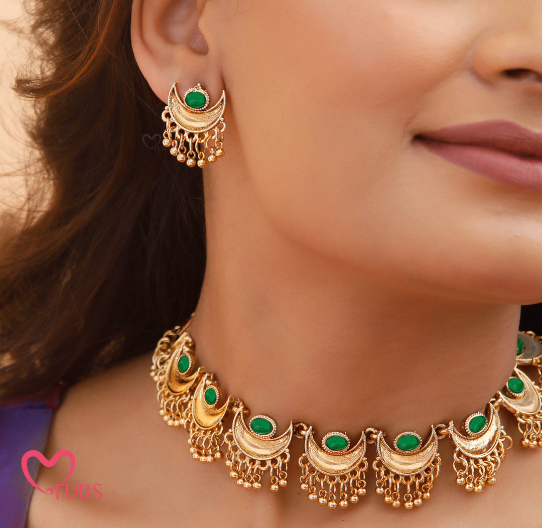 Traditional Crescent Moon Necklace Set with Earrings