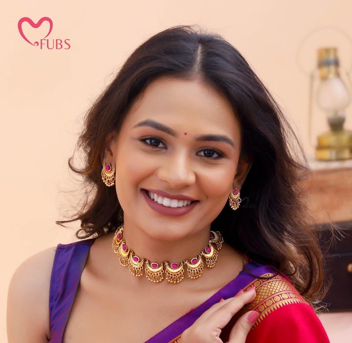 Traditional Crescent Moon Necklace Set with Earrings