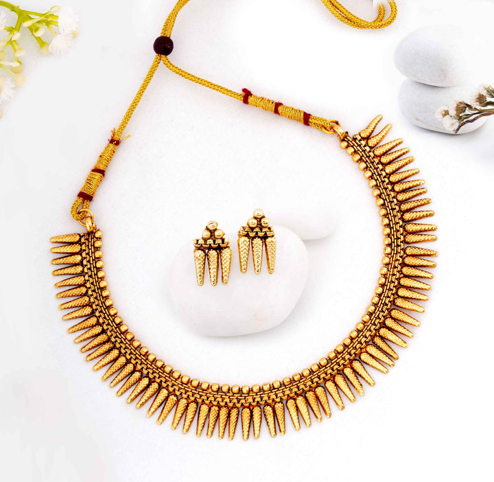 Traditional Pointed Motif Necklace Set