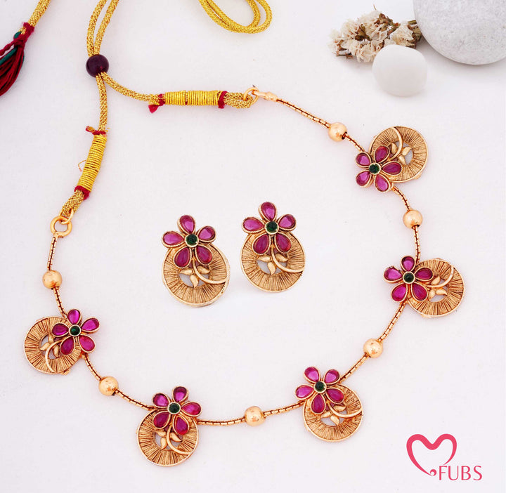 Classic Flower Motif Necklace & Earrings Combo