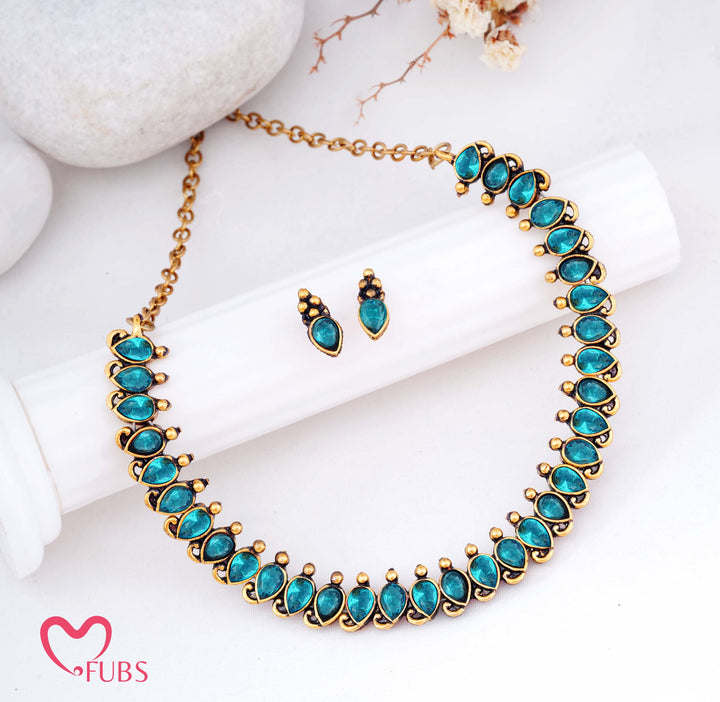 Elegant Pear Shape Necklace & Earrings Set