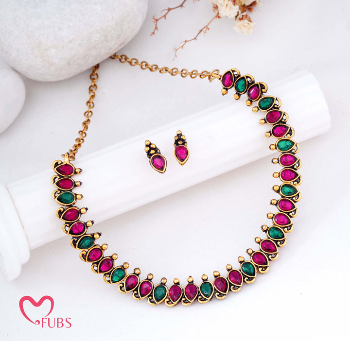 Elegant Pear Shape Necklace & Earrings Set