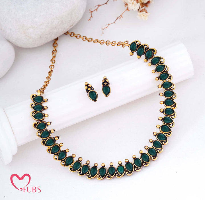 Elegant Pear Shape Necklace & Earrings Set