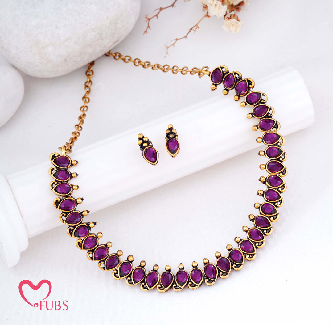 Elegant Pear Shape Necklace & Earrings Set