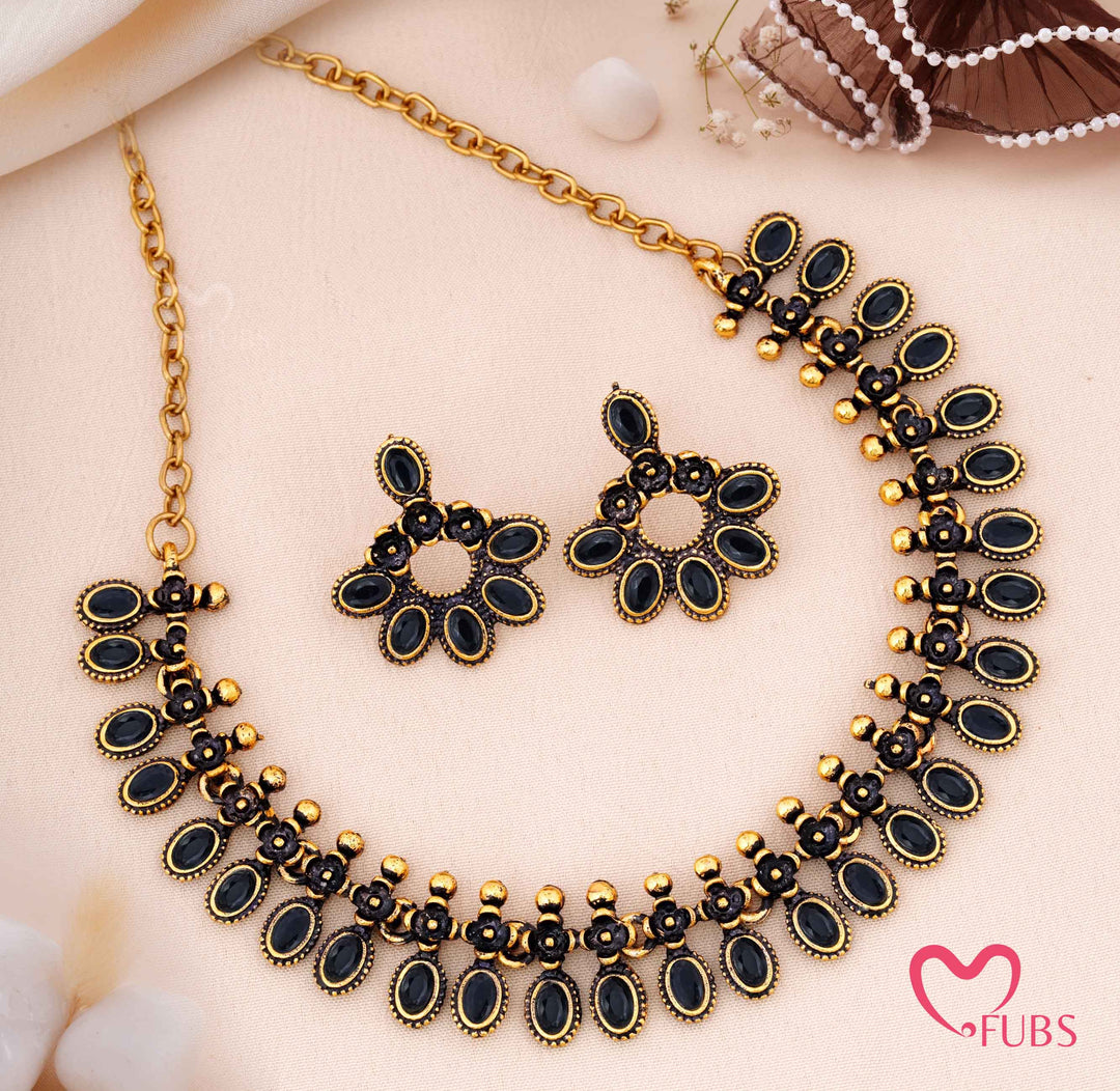 Traditional Oval Stone Necklace Set with Floral Earrings