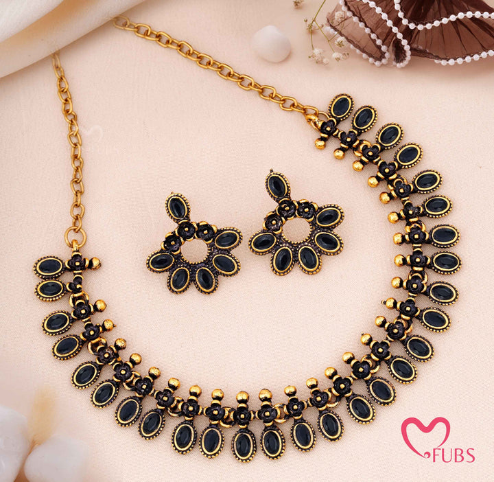 Traditional Oval Stone Necklace Set with Floral Earrings
