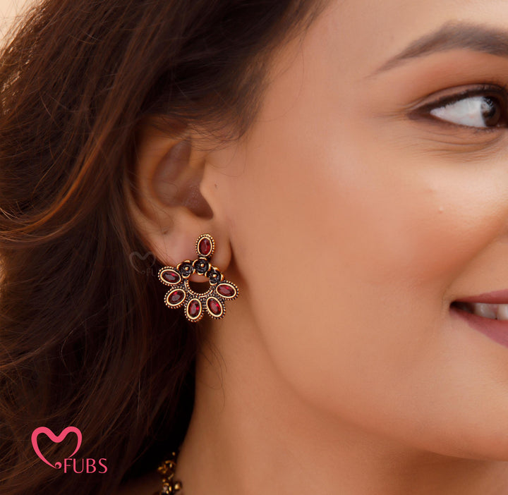 Traditional Oval Stone Necklace Set with Floral Earrings