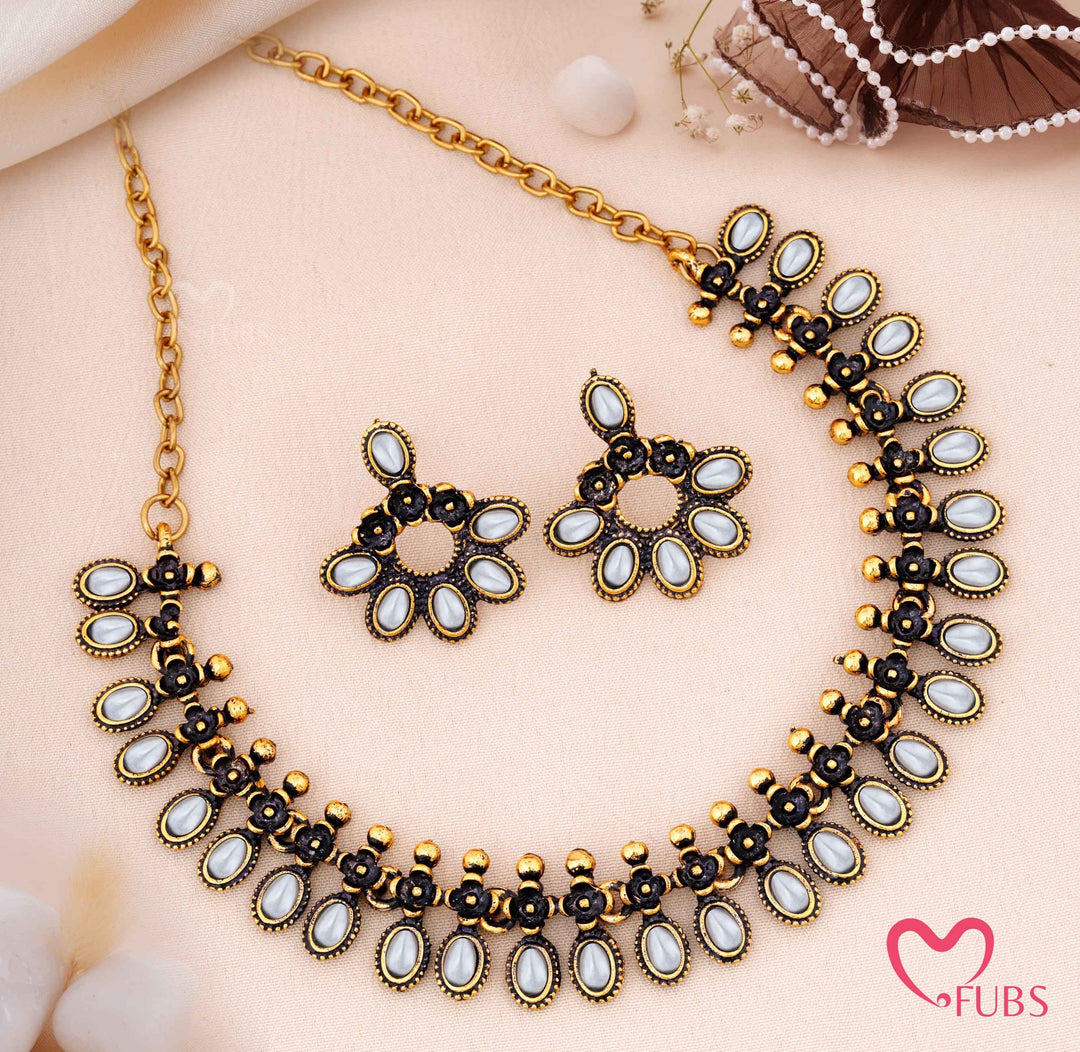 Traditional Oval Stone Necklace Set with Floral Earrings