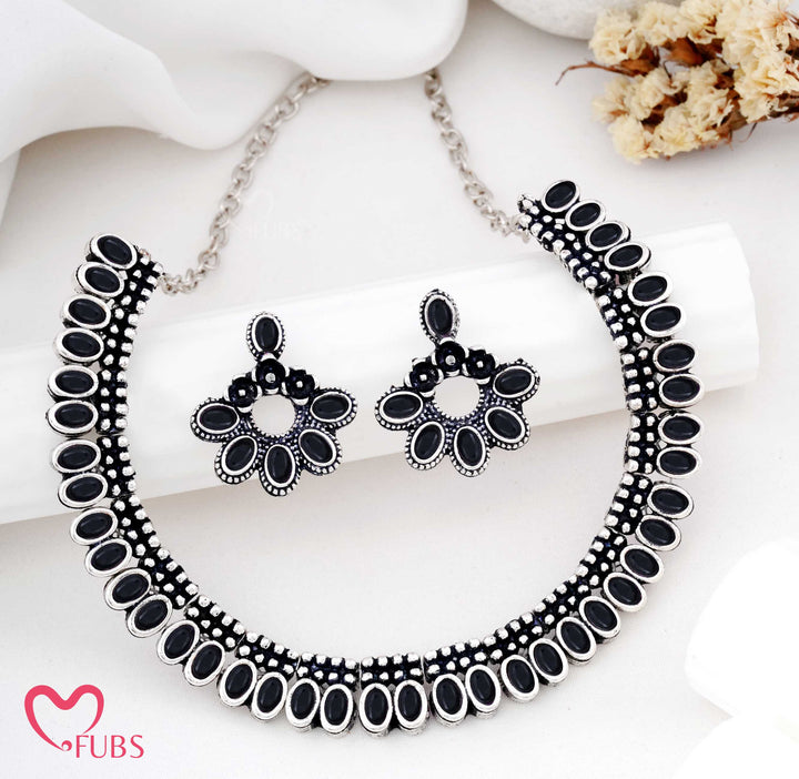 Antique Stonework Necklace with Floral Design Earrings