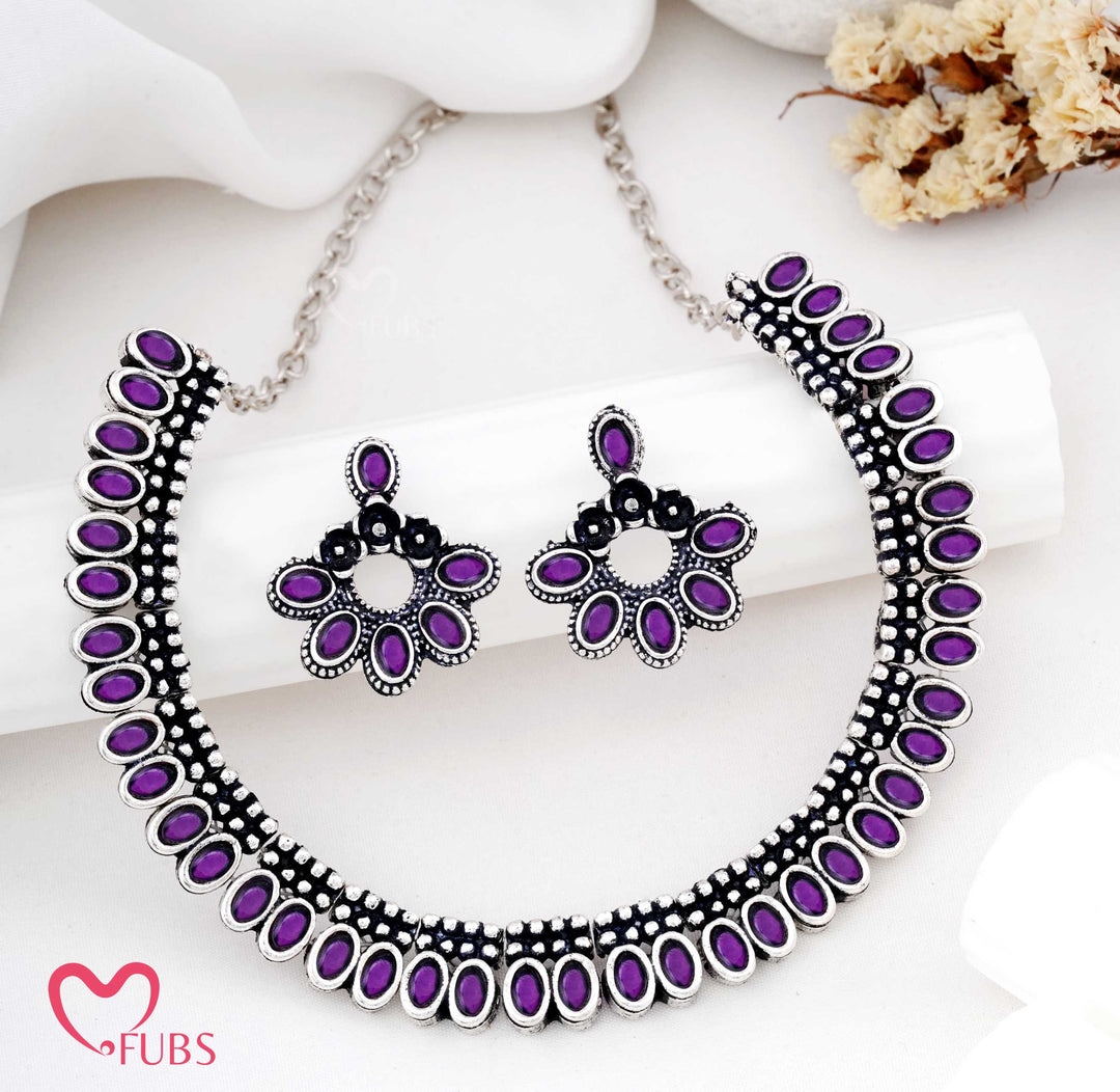 Antique Stonework Necklace with Floral Design Earrings