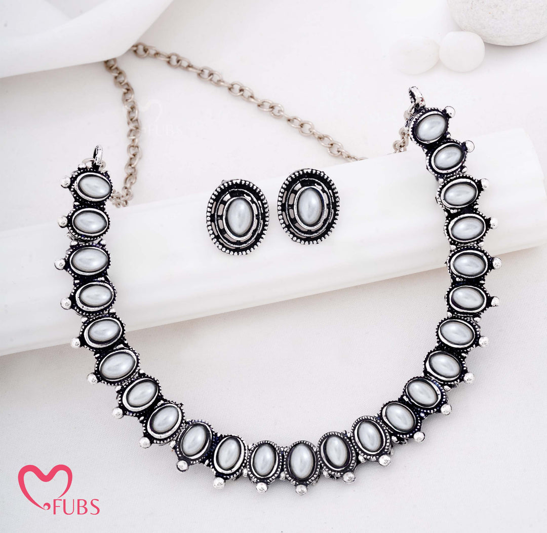 Antique Oval Stone Necklace with Matching Stud Earrings