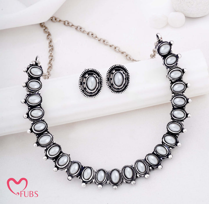 Antique Oval Stone Necklace with Matching Stud Earrings