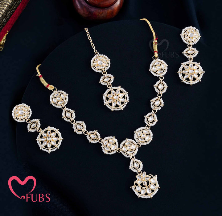 Floral Aesthetic Kundan Choker & Tikka Set