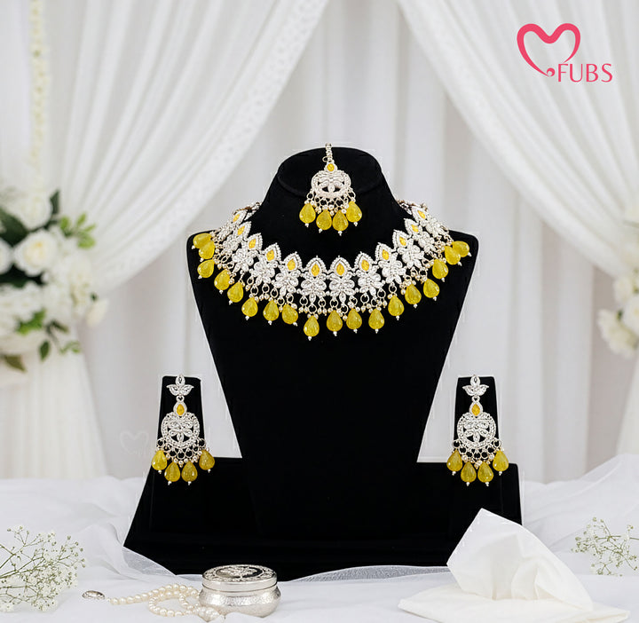 Festive Ornate Kundan Choker with Vibrant Bead Drops & Maang Tikka