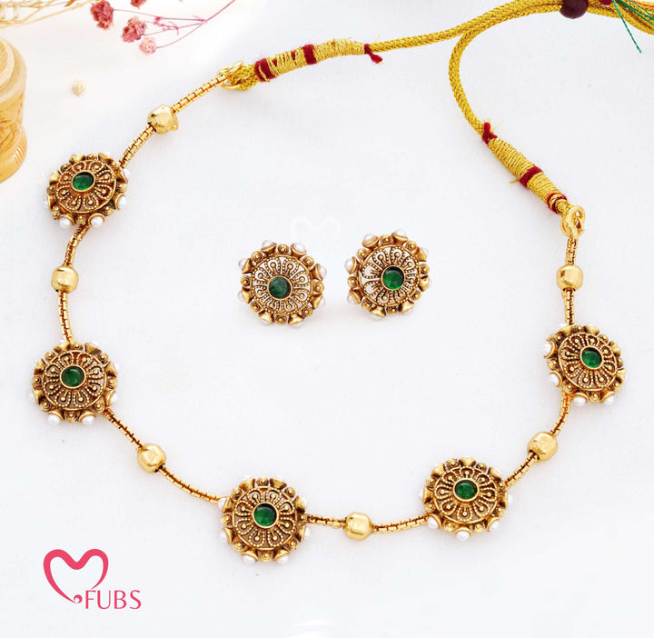 Traditional Gold-Plated Floral Choker Set - Aesthetic Necklace