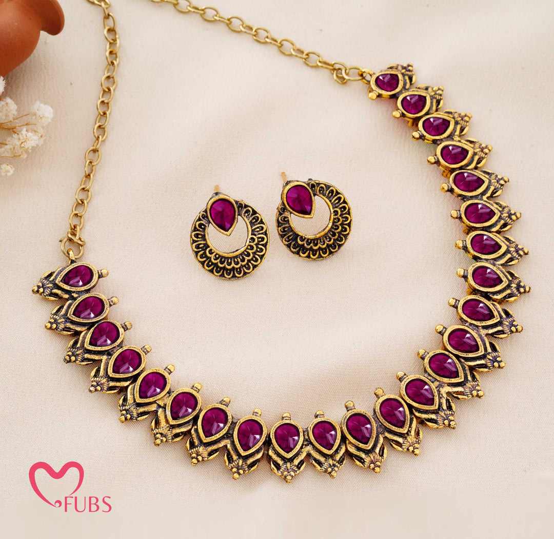 Traditional Matte Gold Paisley Choker Set with Dark Stones