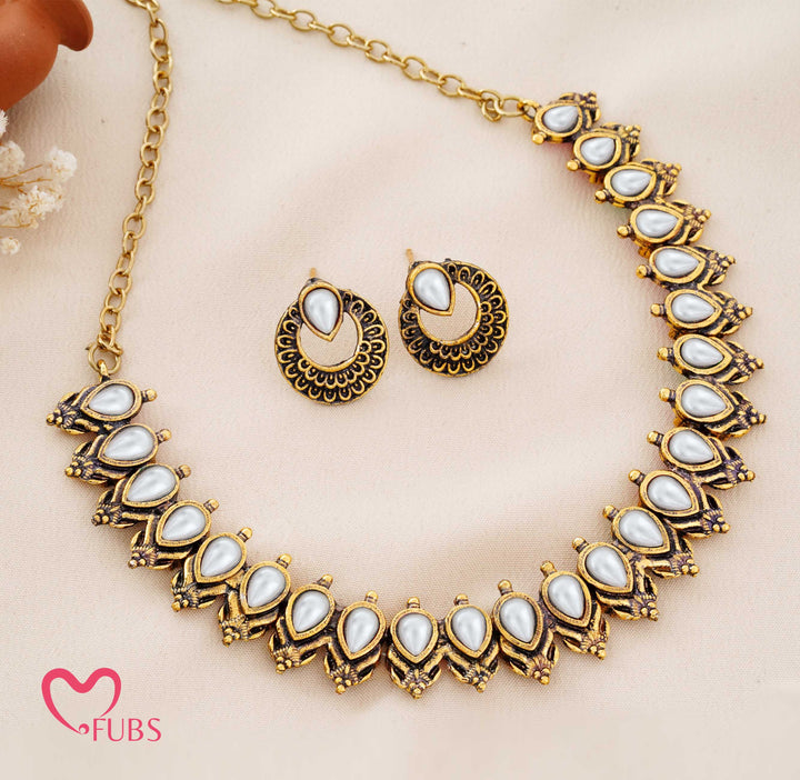 Traditional Matte Gold Paisley Choker Set with Dark Stones