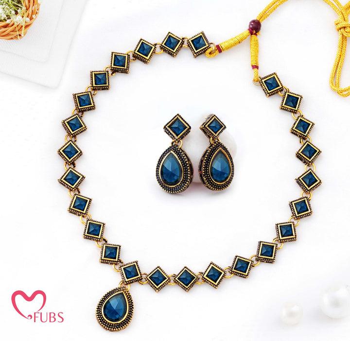 Traditional Geometric Necklace Set with Teardrop Earrings